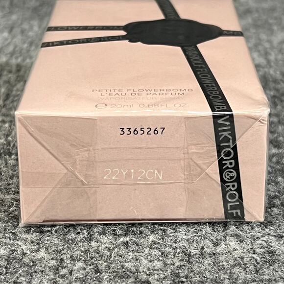 Flowerbomb by Viktor and Rolf for Women - 0.68 oz EDP Spray - Picture 5 of 5